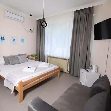 Lola Guest house